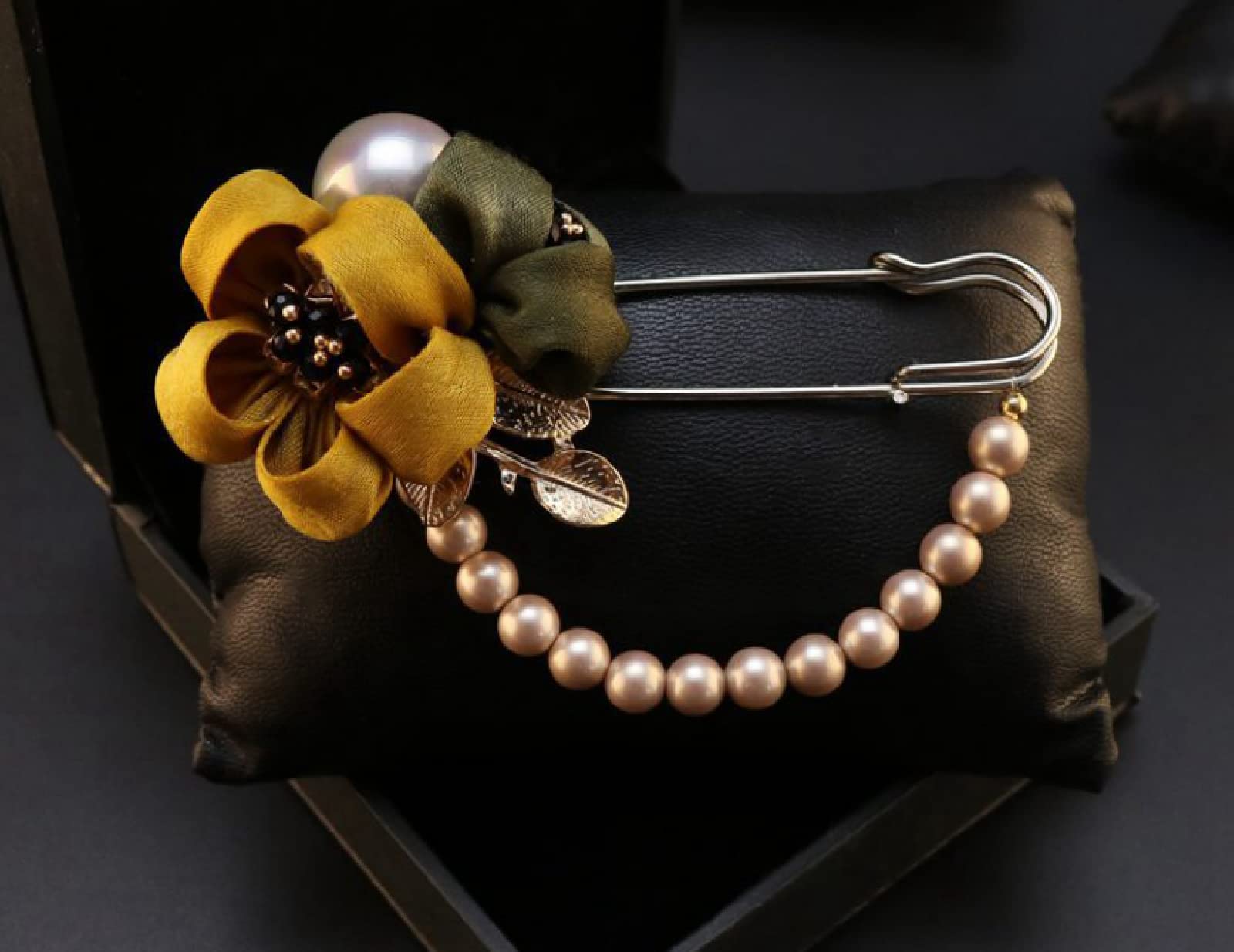 Set Di 6 Spille Per Donna Con Perle E Strass - Accessori Per Vestiti, Maglioni, Sciarpe, Oro E Argento