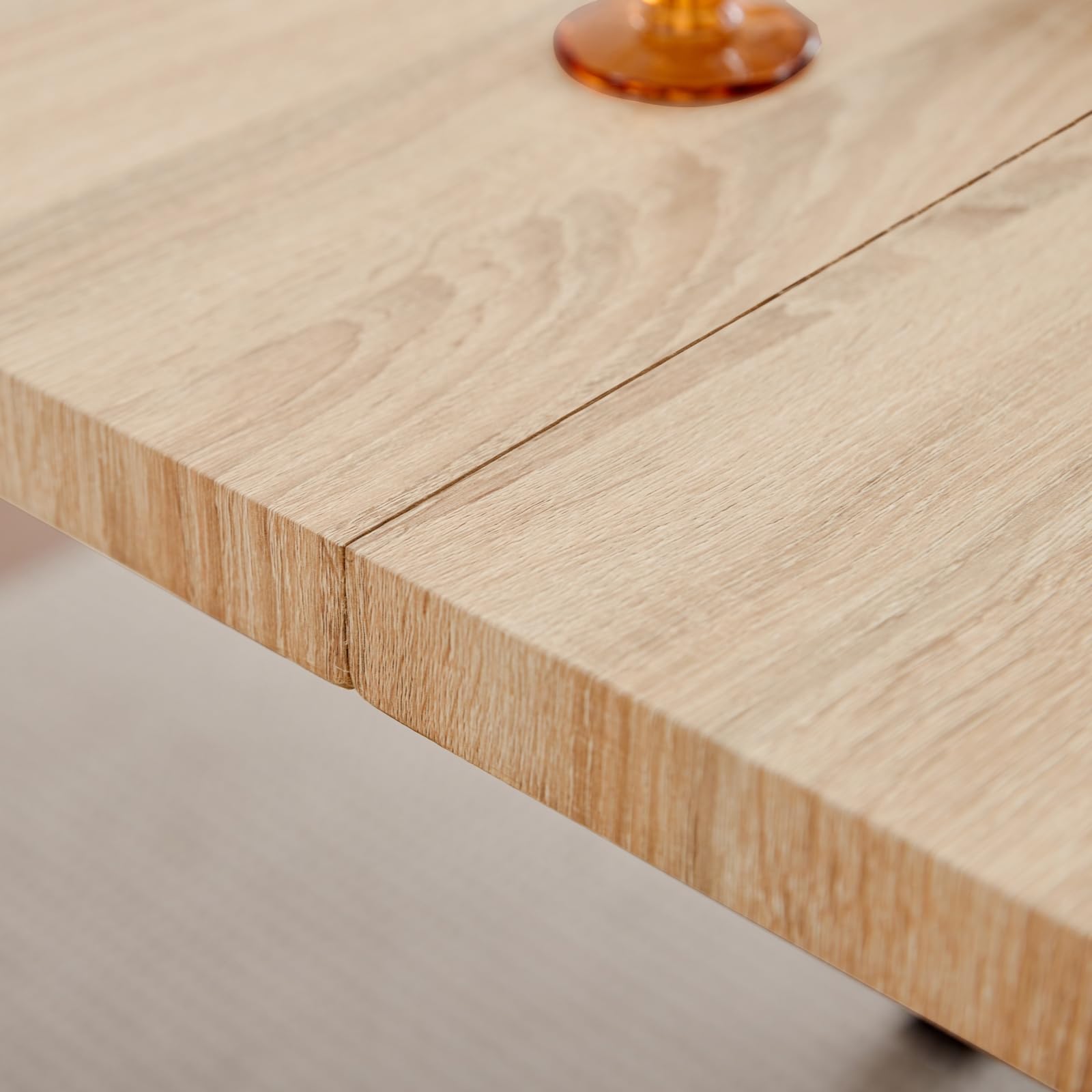 GrandCA HOME Mesa de Comedor de 140 cm, Moderna Mesa de Cocina Minimalista, Cuatro Patas de Metal, Ideal para Sala y Comedor, Marrón Claro