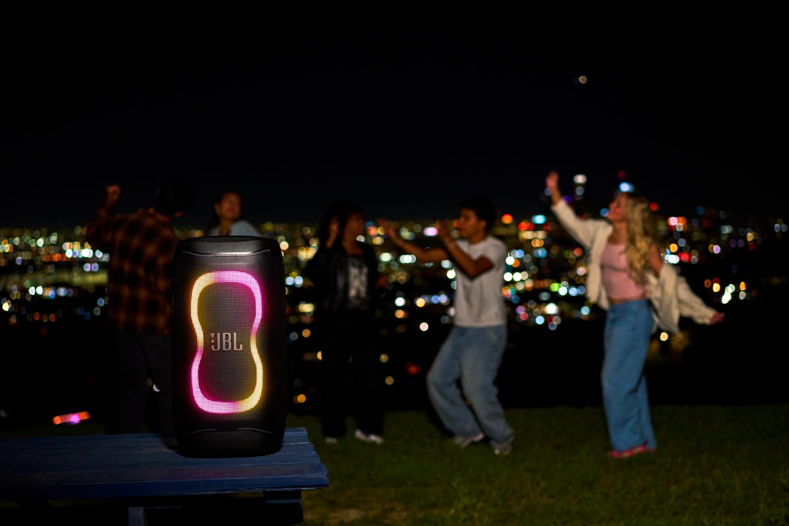 JBL PartyBox 130 Diffusore Portatile per feste con potente JBL Sound, Bluetooth, Lightshow dinamico, Design IPX4 resistente agli schizzi, fino a 15 ore di Batteria, Nero