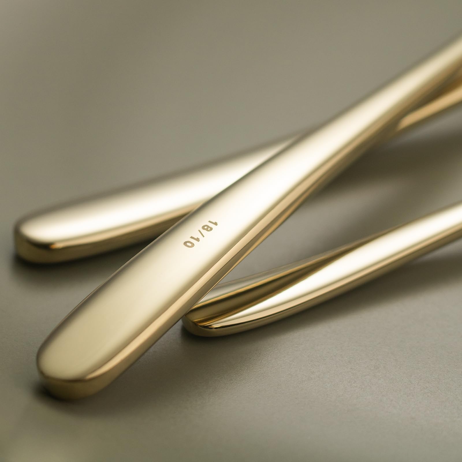 Alata Vienna 18/10 Edelstahl Poliert, Besteck Set 6 Personen Champagner Gold, Essbesteck 30 teilig, Glänzend, Spülmaschinenfest