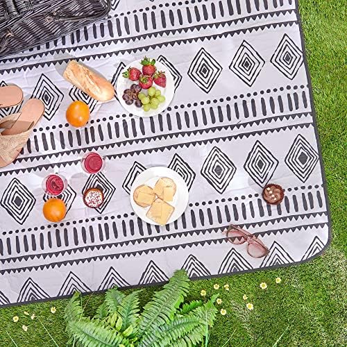 BTFY Printed Picnic Blanket - Large Aztec Boho Print Picnic Rug for Garden & Outdoors - Portable Travel Mat w/Handle - Waterproof, Lightweight, Durable & Easy Clean - Black & White - 145cm x 180cm