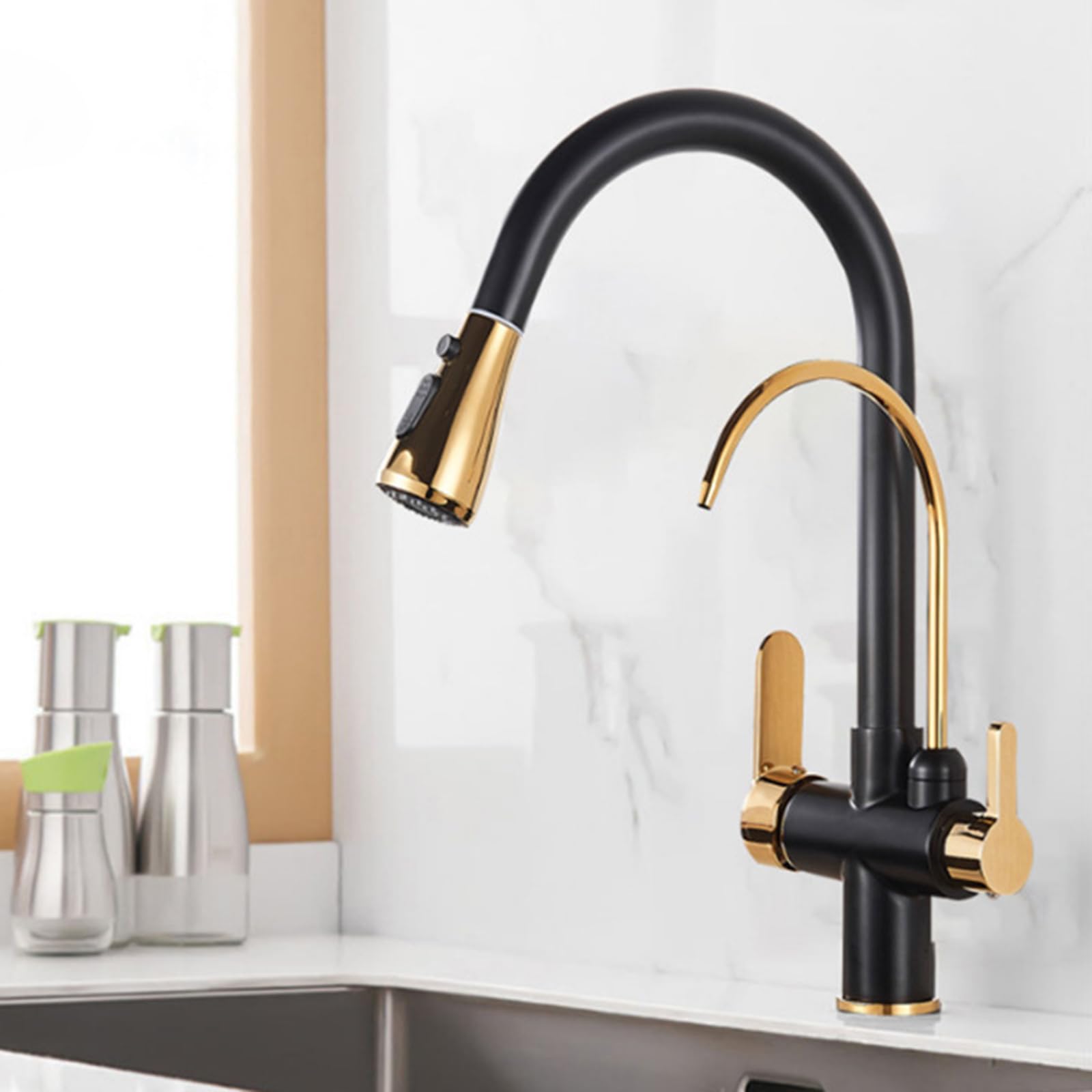 Csxsxauo Nero+Oro Vintage Kitchen Faucet With Pull-Down Sprayer And Swan Neck Design, Durable For Sink Upgrades