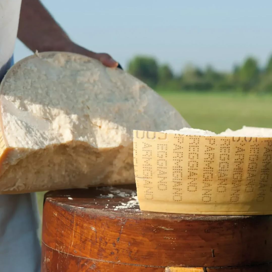 Parmigiano Reggiano Aop VACCHE ROSSE/Vaches Rouges BIOLOGIQUE de Montagne, 1 kg, 24 Mois