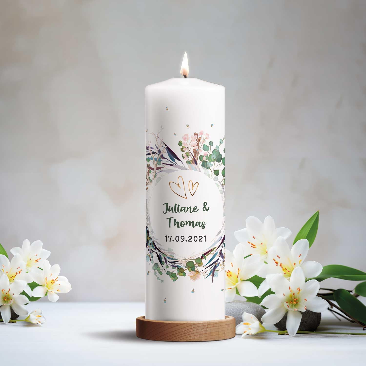 GRAVURZEILE Candela stampata, motivo floreale, personalizzabile, con nome, data e testo desiderato, regalo per matrimonio alla coppia di sposi, 8 cm x 25 cm (diametro x altezza) bianco