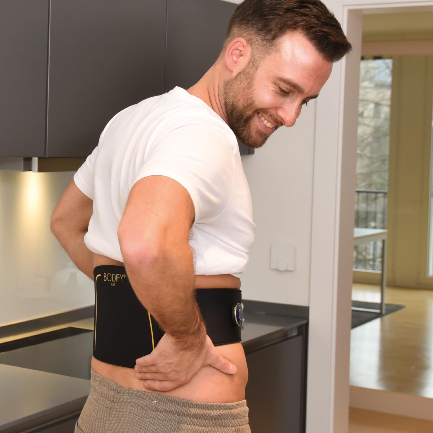 Bodify® EMS Back Trainer PRO – Attivazione mirata della muscolatura della Schiena! – Attivazione Muscolare – Allenamento EMS – Allenamento della Schiena – per Uomini e Donne L'Originale
