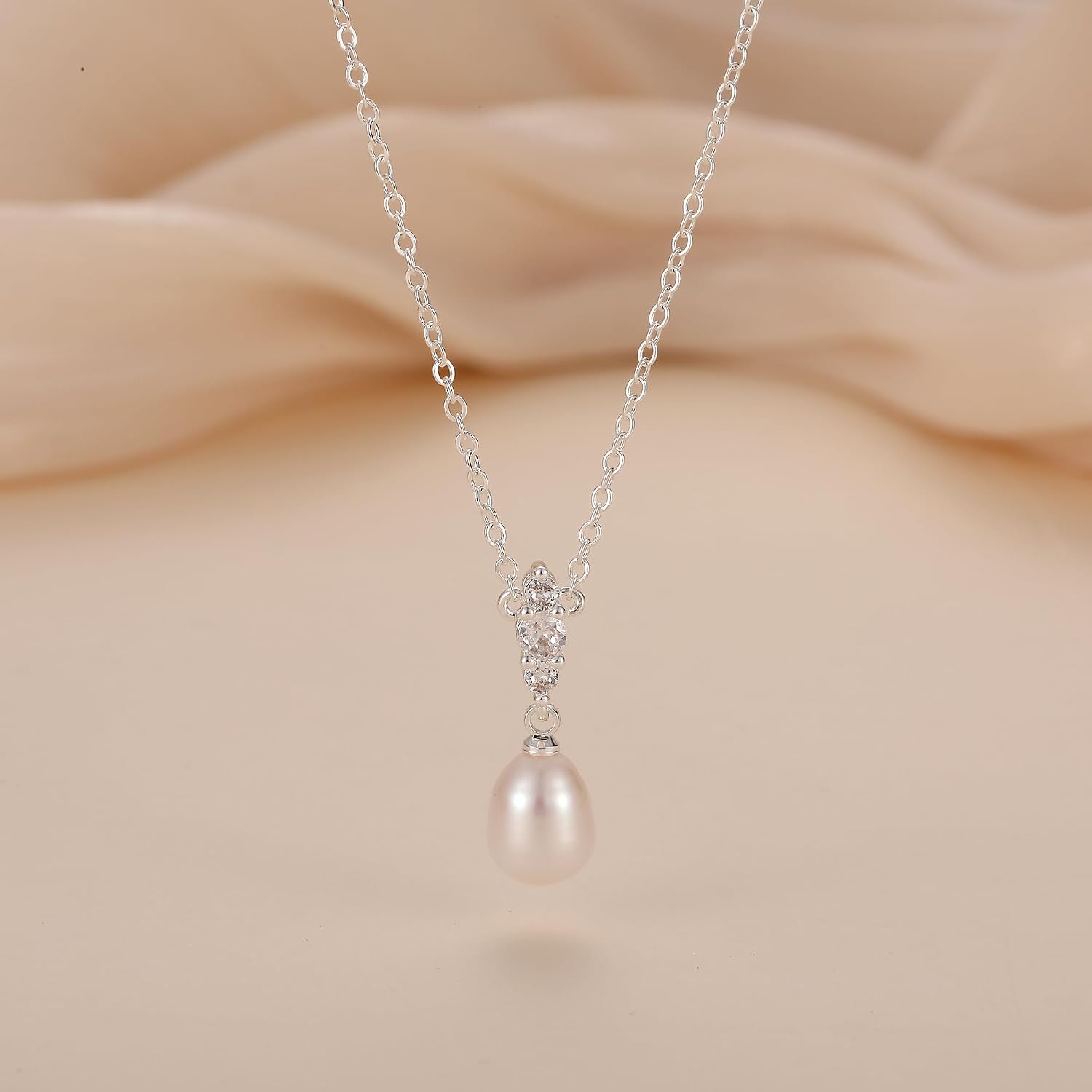 Gold/Silver Pearl Necklace for Women, Dainty Gold Pendant Necklace