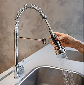 ELORIA Torneira Gourmet Monocomando, Flexível com Acabamento Inox Brilho, Estilo Profissional para Cozinha