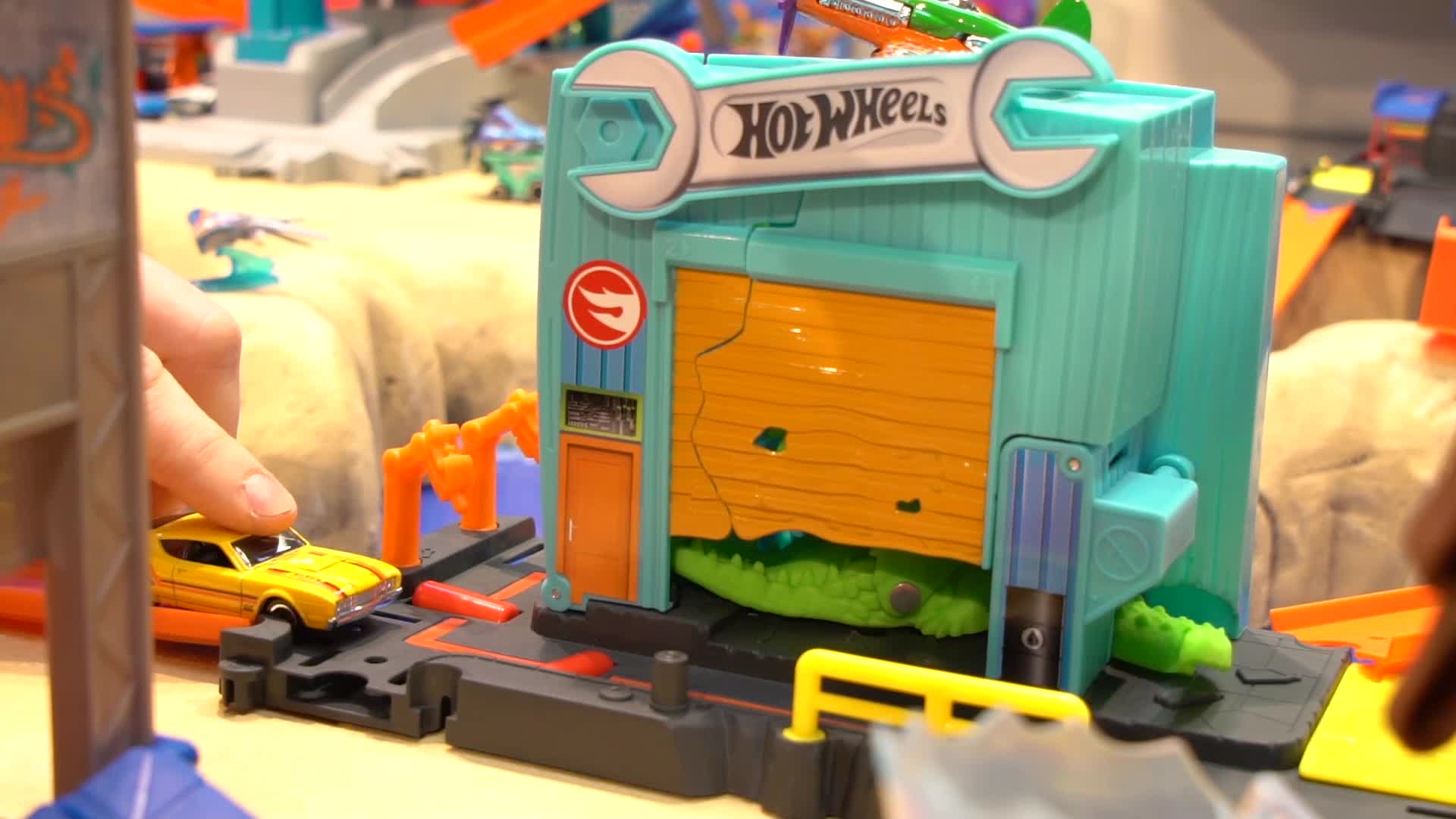 Hot Wheels City Pista de Juguete Ataque de Serpiente Hot Wheels City Pista de Juguete Ataque de Serpiente