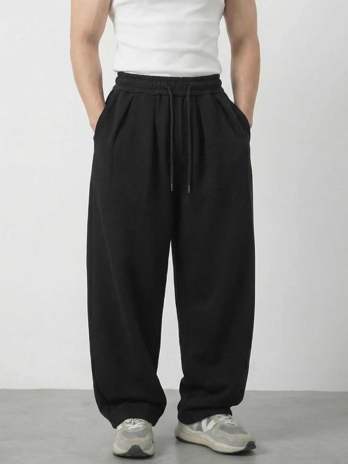 Men's Baggy Sweatpants Wide Leg Hip Hop Streetwear Pants Heavyweight Loose Fit Casual Joggers with Drawstring Cuffs