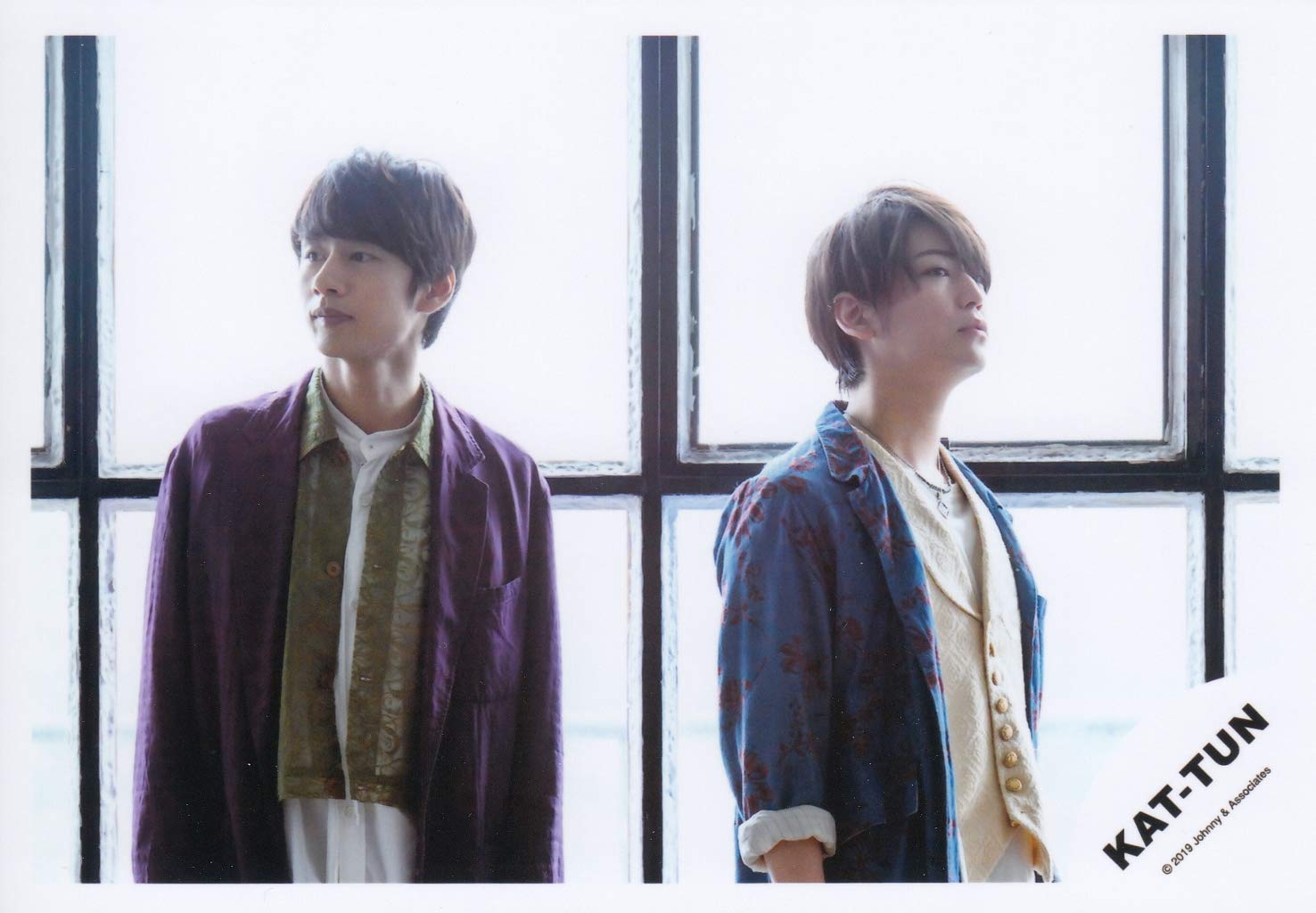 Amazon.co.jp: KAT-TUN 公式生写真 （集合写真）KA00342 : おもちゃ