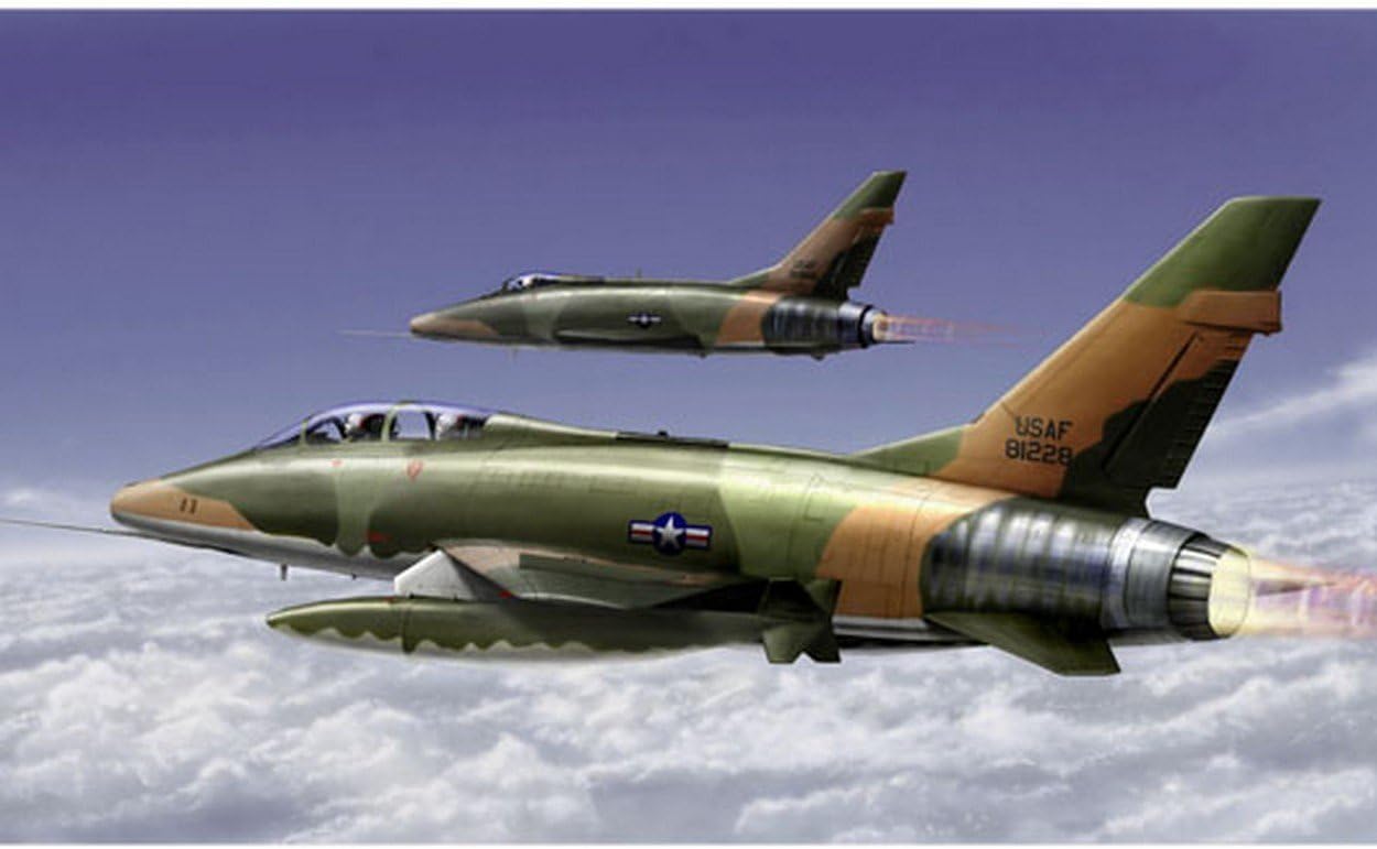 Trumpeter 1/72 F100F Super Sabre Fighter