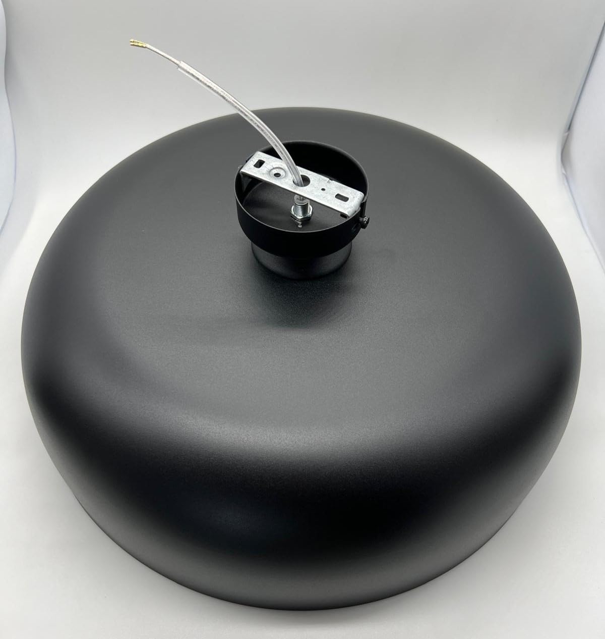 L+ Plafoniera LED da Soffitto in Metallo - Diametro 40cm - Attacco E27 Lampadina Esclusa - Made in Italy - Design Moderno per Cucina e Soggiorno (Nero)