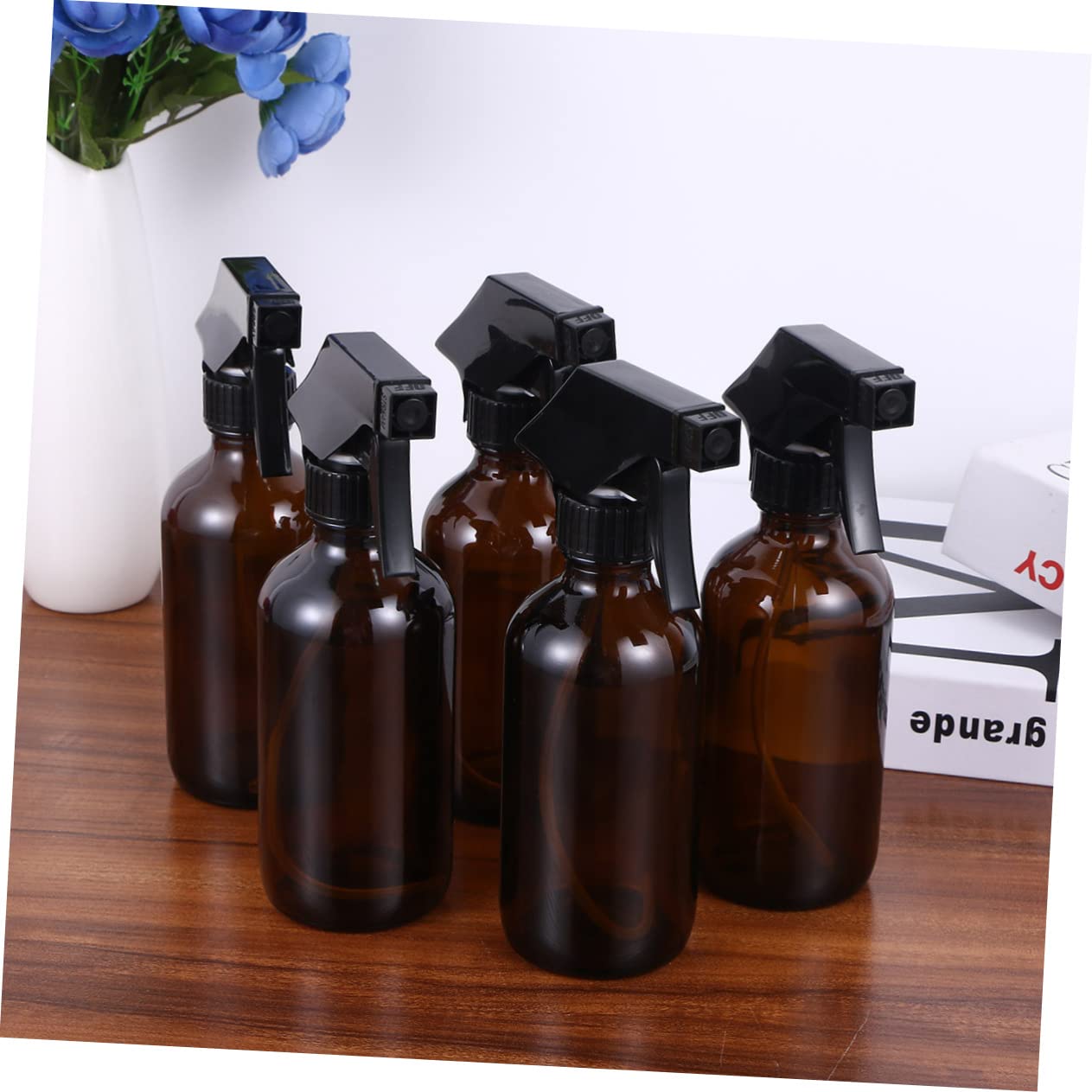 Braune Sprühflaschen Nachfüllbare Glas Wassersprüher 250 Ml 4 Stück aus Glas Leicht zu Benutzen für Friseursalon und Aromatherapie