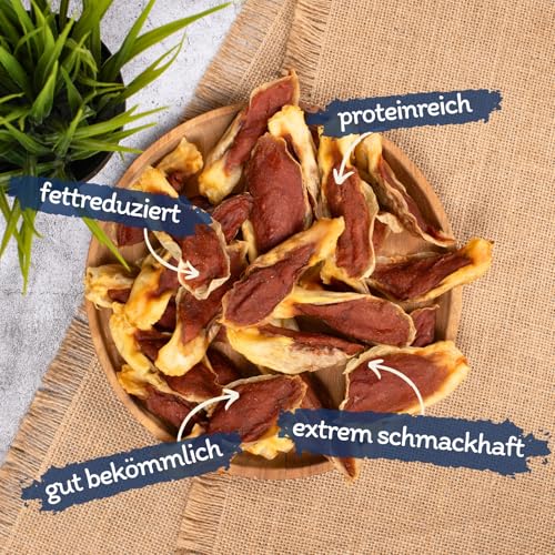 Lyra Pet® | 1 kg Kaninchenohren gefüllt mit Huhn | Getrockneter Kausnack | Praktischer, Wiederverschließbarer Beutel | Fettarmes & Gut Bekömmliches Hundefutter | Ideal als Belohnung für Hunde