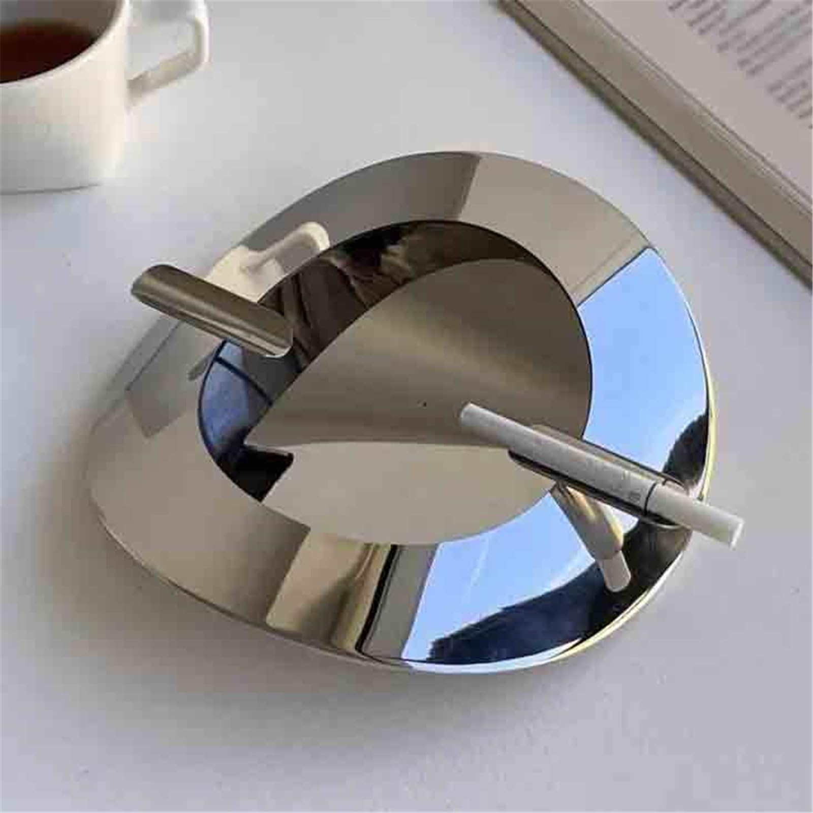 Cenicero de acero inoxidable para escritorio, adornos decorativos de mesa de interior, sala de té o estudio, elegantes accesorios de decoración del hogar, 7.5 x 7.5 x 2.5 pulgadas