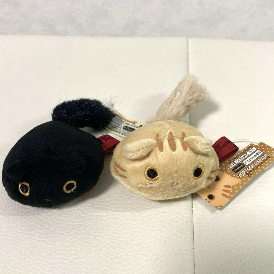 靴下にゃんこ　猫まるまるてのりぬいぐるみ　４体＆シロちゃん携帯クリーナー　タグ付 Amazon.co.jp: 靴下にゃんこ 猫まるまる手のりぬいぐるみ（靴下