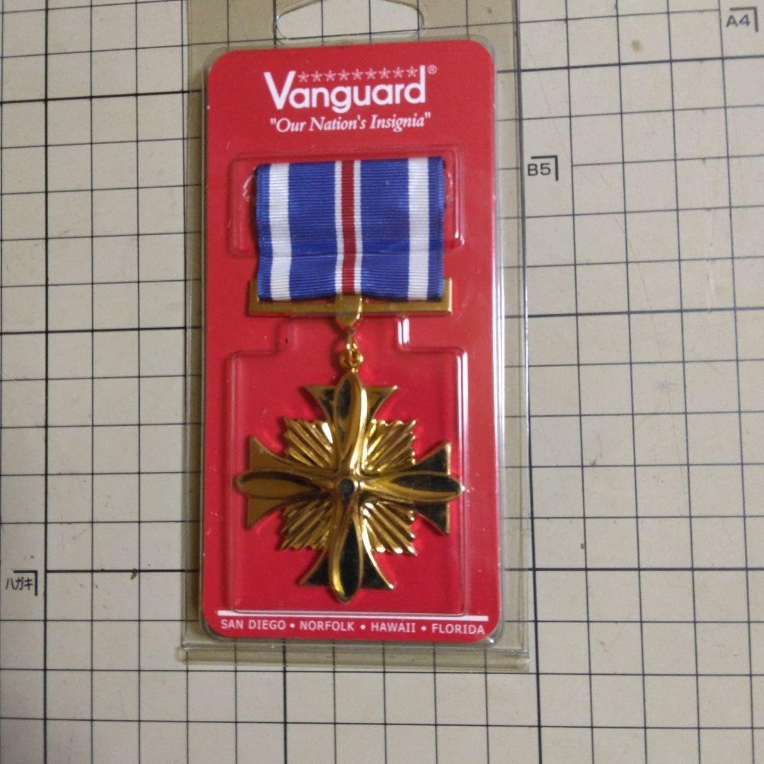 Amazon.co.jp: 米軍本物勲章 Distinguished Flying Cross : おもちゃ