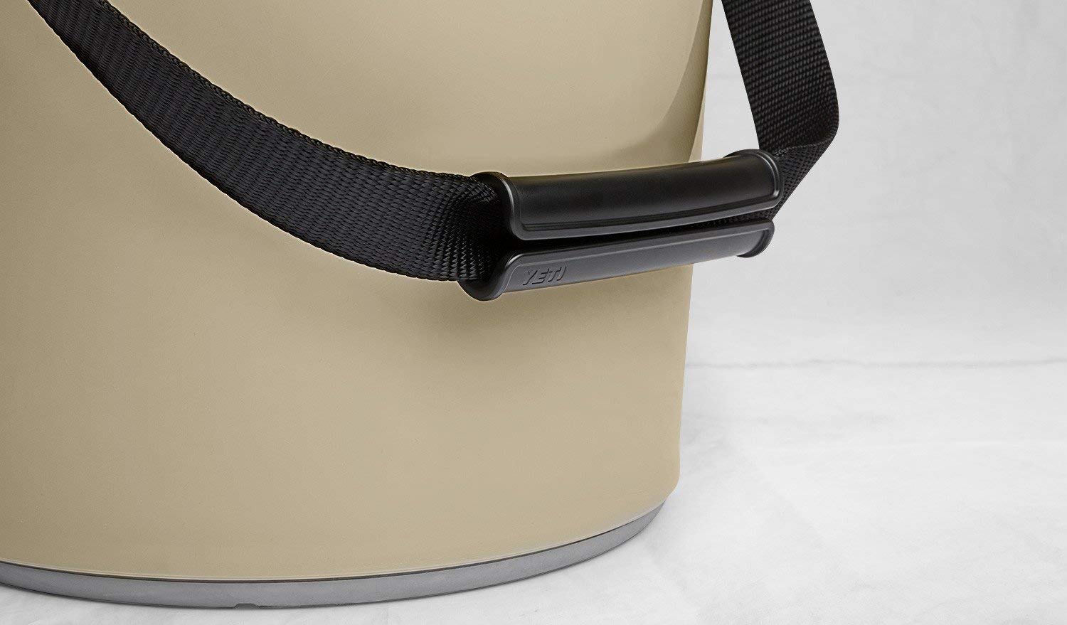 Amazon.co.jp: イエティ バケツ ロードアウト Tan タン 5ガロン 20L 