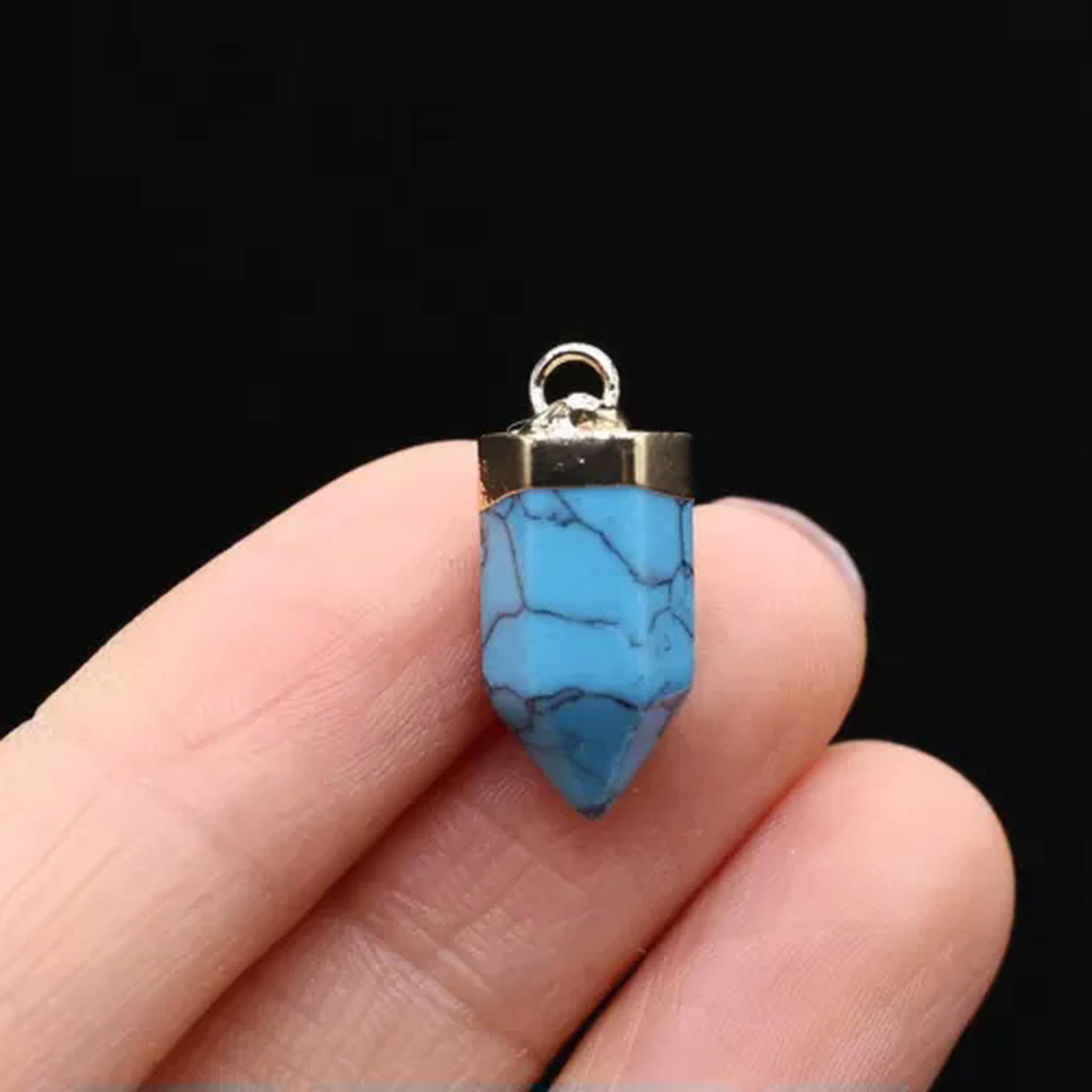Pendentif en quartz bleu turquoise pour composer vos bijoux d'été