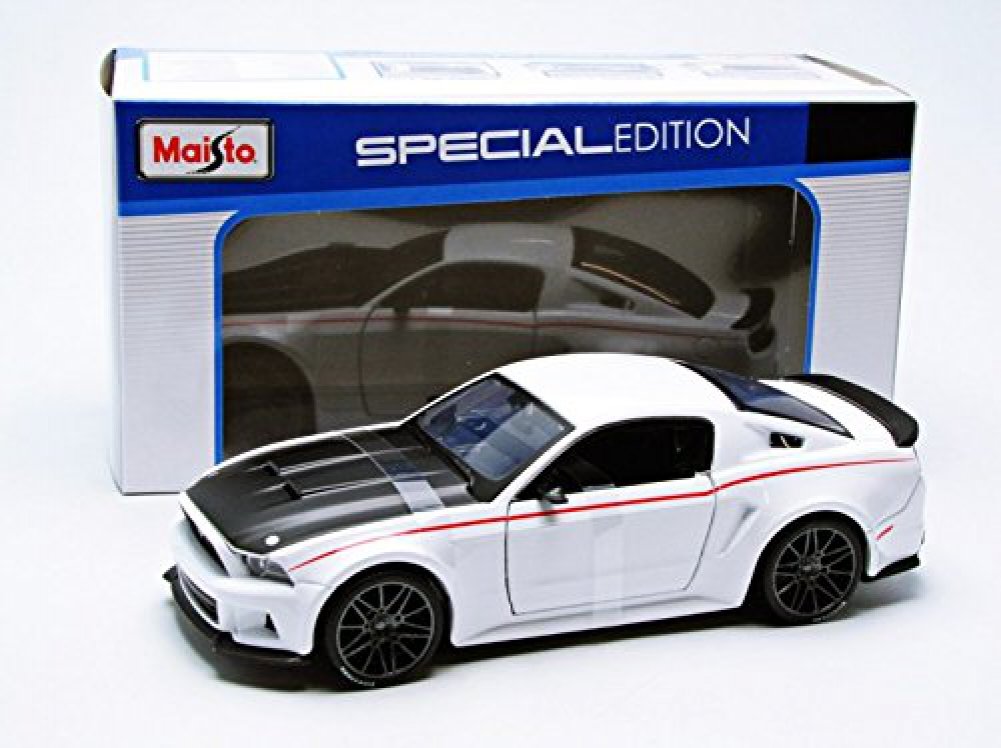 Maisto - 31506w - Ford - Mustang Street Racer - 2014-1/24 Scala