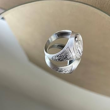 Amazon.com: Silver Virgin Mary Signet Ring, 0.015-0.016 lbs Amazon.com: Silver Virgin Mary Signet Ring, 0.015-0.016 lbs