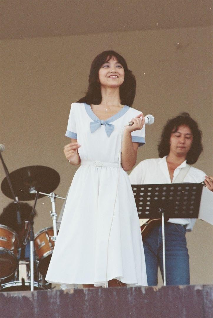 石川ひとみ　生写真セット　非売品　特典　レア　希少品　入手困難　貴重品　限定 石川ひとみ 葉書サイズ 生写真セット 東武ZOO W1-031 - メルカリ