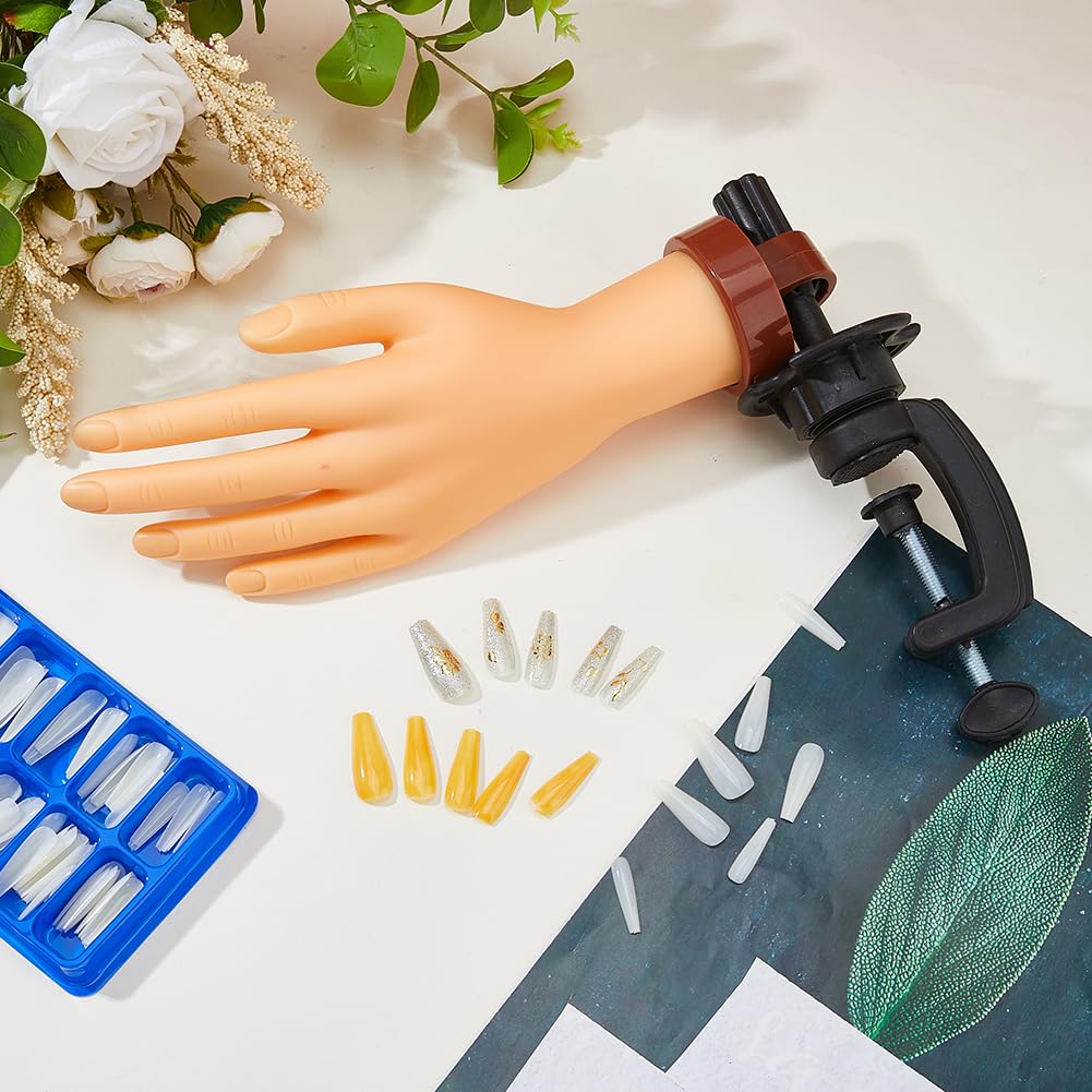 SUPERFINDINGS Mano pratica per unghie acriliche in gomma flessibile per allenamento mani finte con 100 punte trapezoidali in plastica per principianti manicure