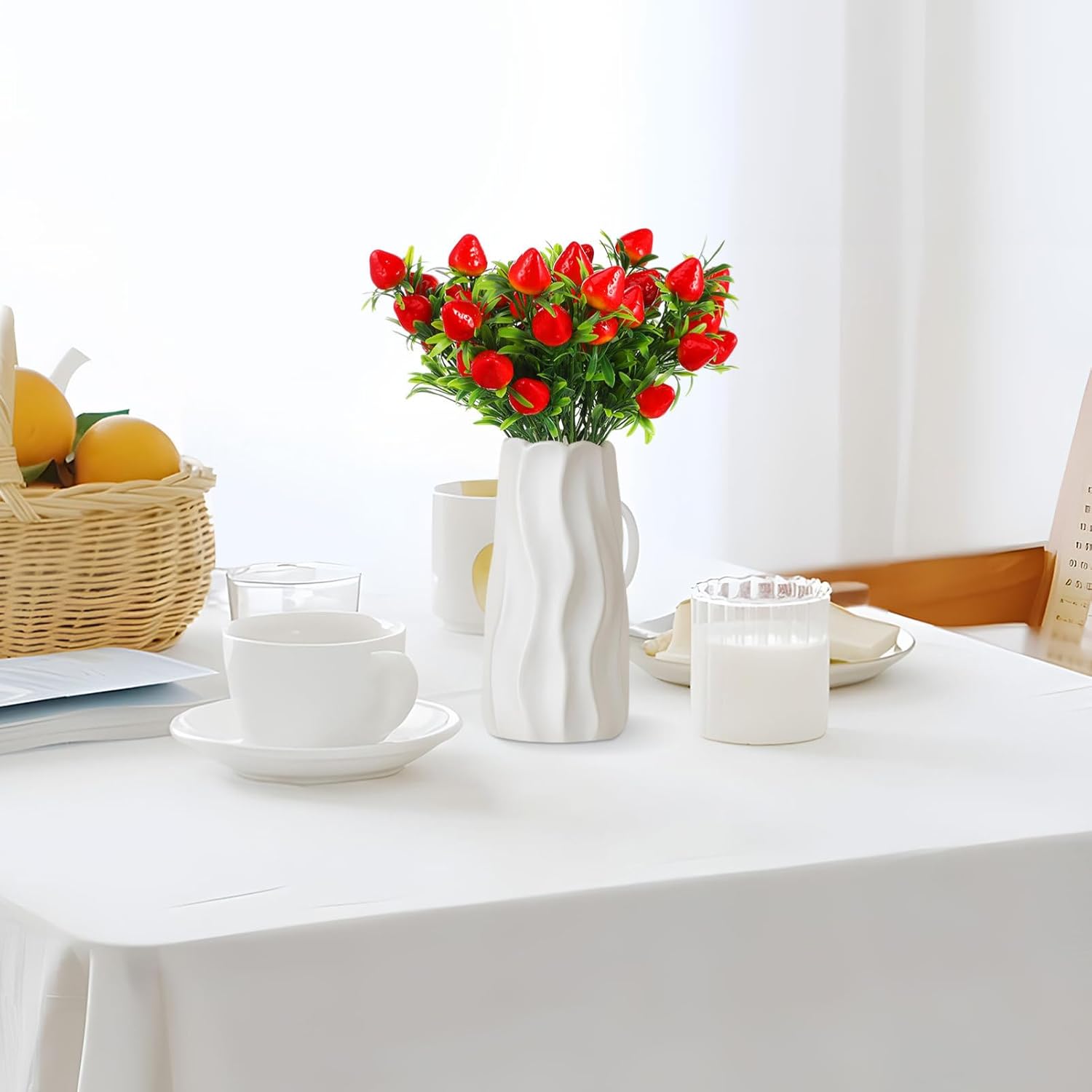 DOITOOL 15 Pcs Artificial Strawberry Plants Fake Strawberries Decor Fake Flower Stem Strawberry Bouquet for Flower Arrangement Valentine's Day Wedding Table Decoration