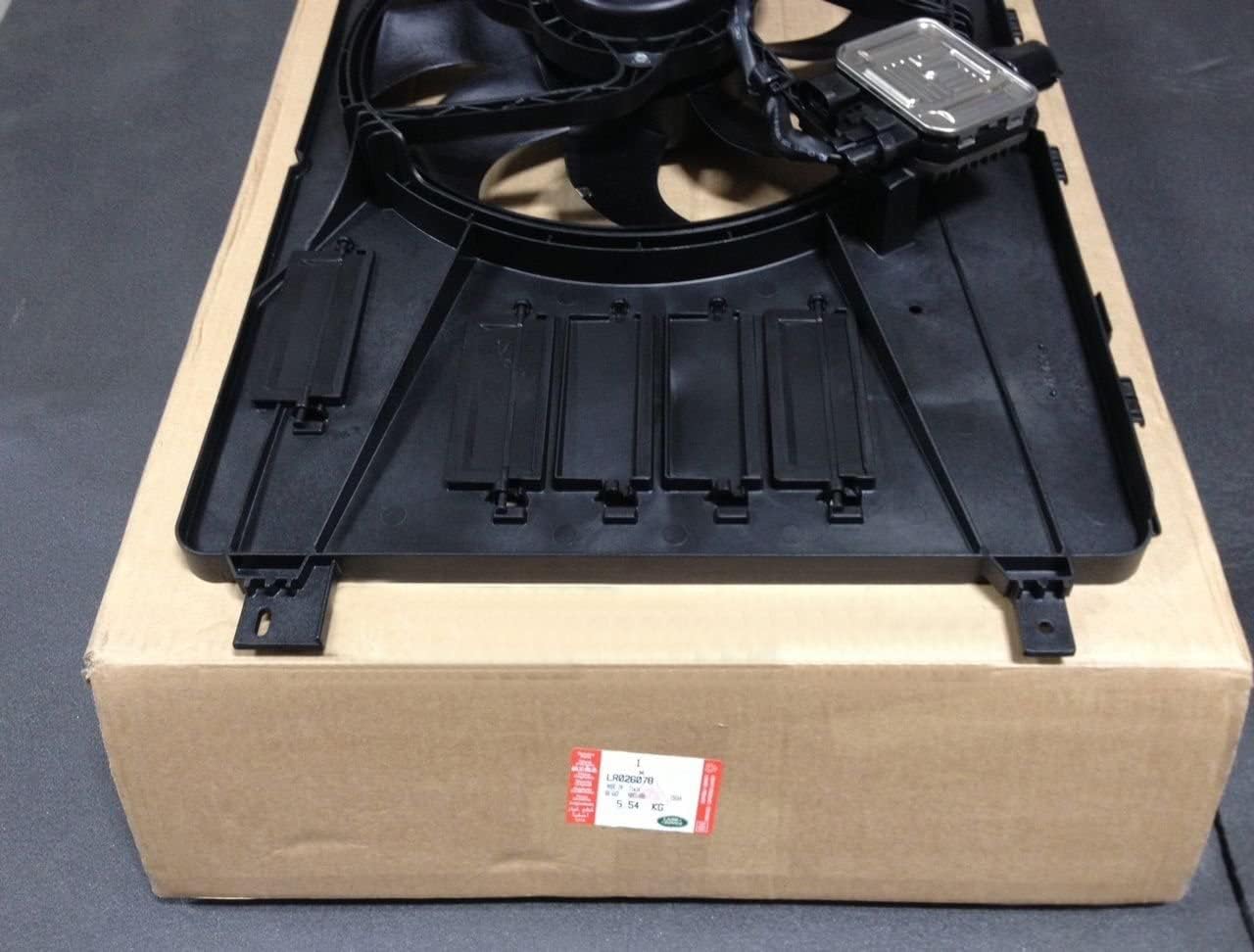STD ENGINE COOLING FAN MOTOR WITH MODULE LR2 3.2L I6 LR026078 GENUINE