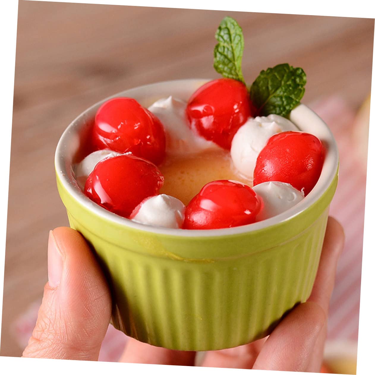 COSMEVIVI 2pcs Creative Round Baking Bowls High-Temperature Resistant Dessert Serving Ramekins for Pudding and Everyday Use for Parties and Family Gatherings