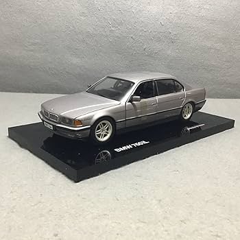 BMW特注００７　ＢＭＷ７５０IL　 1/24 　限定品　中古品 オートアート BMW社 特注 1/24 007 James Bond トゥモロー