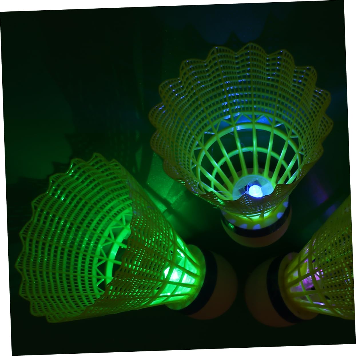 Garneck Led Badminton Shuttlecocks 8 Pcs Nylon Night Lighting Balls Durable for Perfect for Beginners Amateurs Fitness Enthusiasts Random Color
