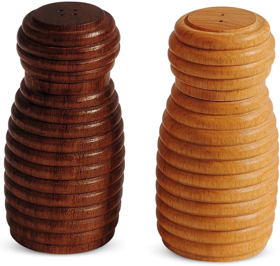 Frescorr - Wooden Salt & Pepper Shakers, Modern Farmhouse Kitchen Decor for Home Restaurants, Table Top Dinning Table Accessories (Set of 2)