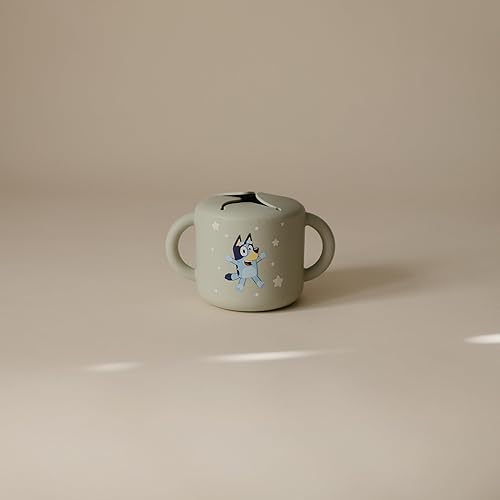 Miniatura 3 de mushie x Bluey Taza para merienda de silicona | Contenedor de alimentos a prueba de derrames para niños pequeños y bebés (Bluey Sage)