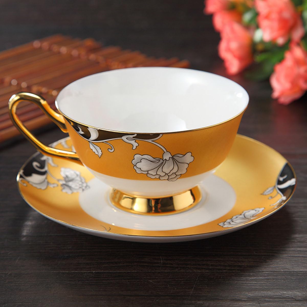 kubek do kawy - porcelana kostna filiżanka do kawy spodek zestaw vintage styl dwór para zestaw filiżanek matowe złoto aplikacja kubek filiżanka filiżanka kubek delikatny prezent pudełko