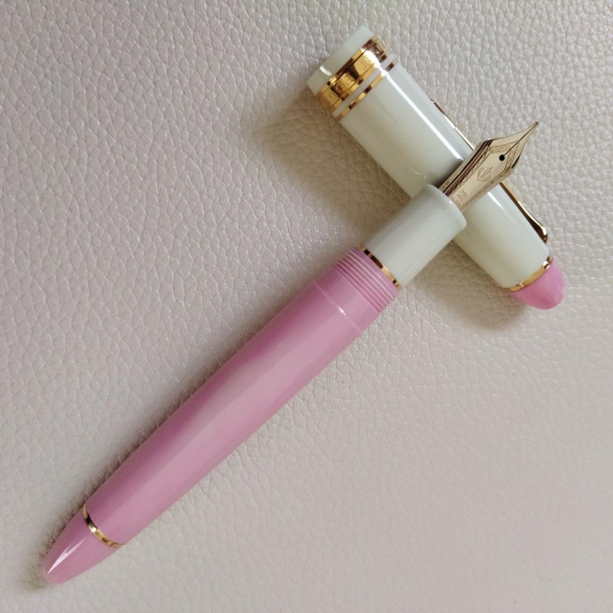 いちごミルク２号 セーラー万年筆 万年筆 中細字 プロフィット21 万年筆 いちごミルク2号 セーラー万年筆 万年筆 中細字 プロフィット21