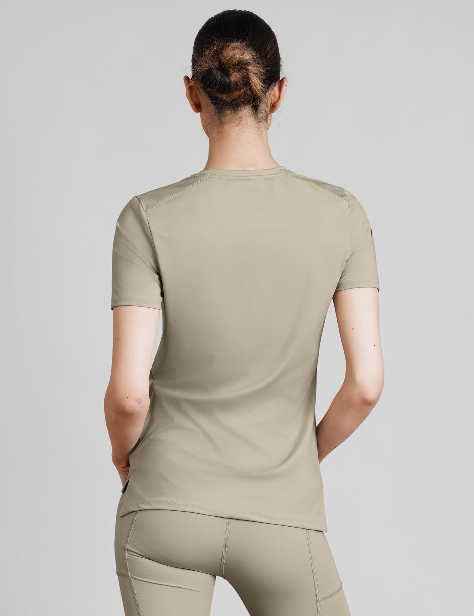 Damska koszulka slim fit odprowadzająca wilgoć aktywna lekka koszulka na siłownię do jogi i biegania oddychająca odzież sportowa, boczne rozcięcie, wygodna odzież treningowa dla kobiet