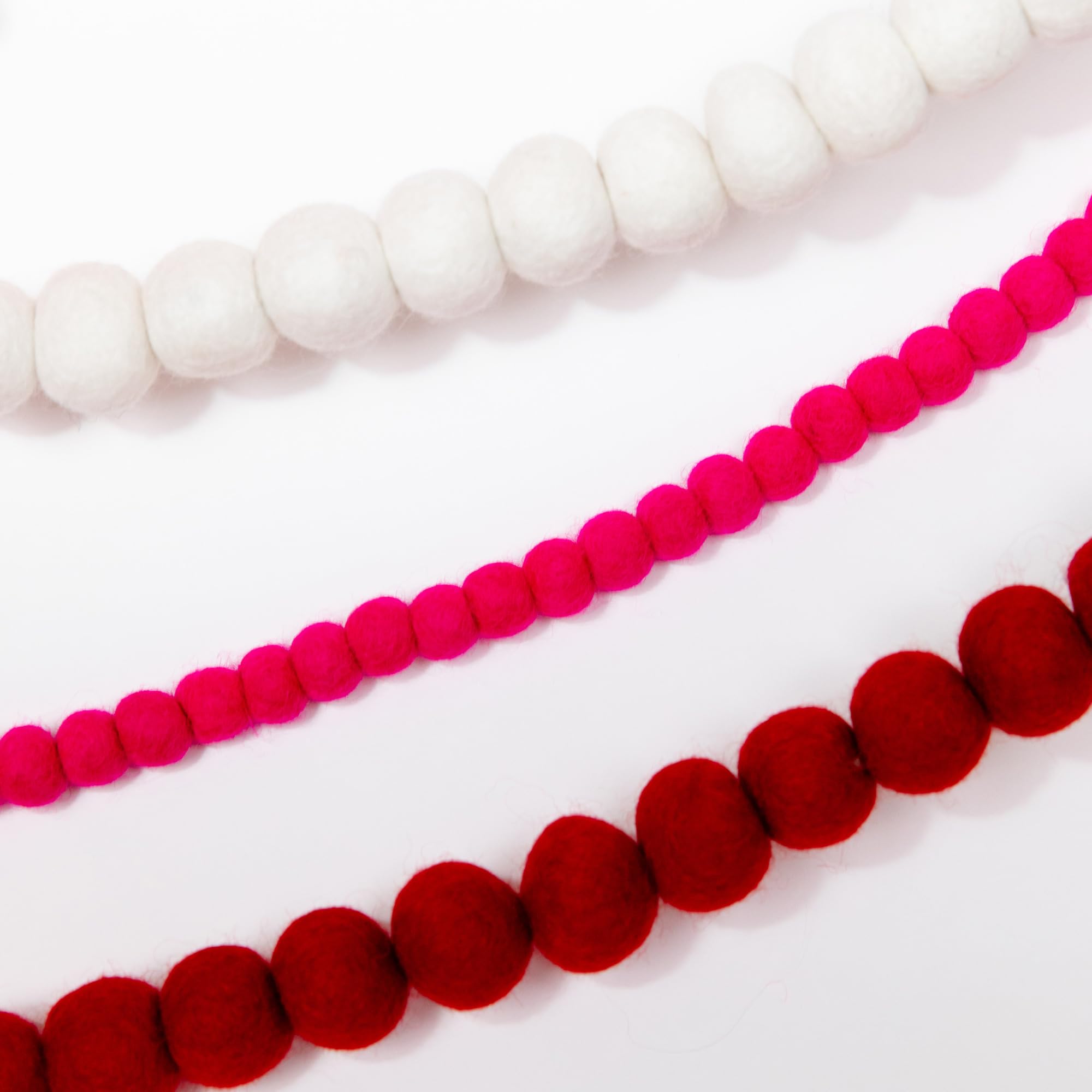 Guirnalda de pompones rosas, mini guirnalda de bolas de fieltro de 6 pies, 100 % lana, pancarta de bola rosa para despedida de soltera, banderines de cumpleaños, decoración de fiesta galentina