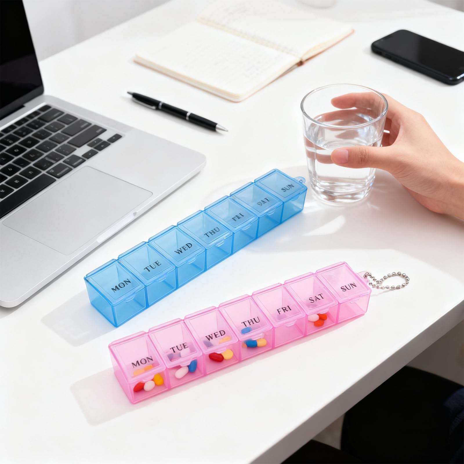 Lot de 2 piluliers de 7 jours, une fois par jour, pilulier hebdomadaire pour médicaments, suppléments, vitamines, huile de foie de morue (rose bleu)