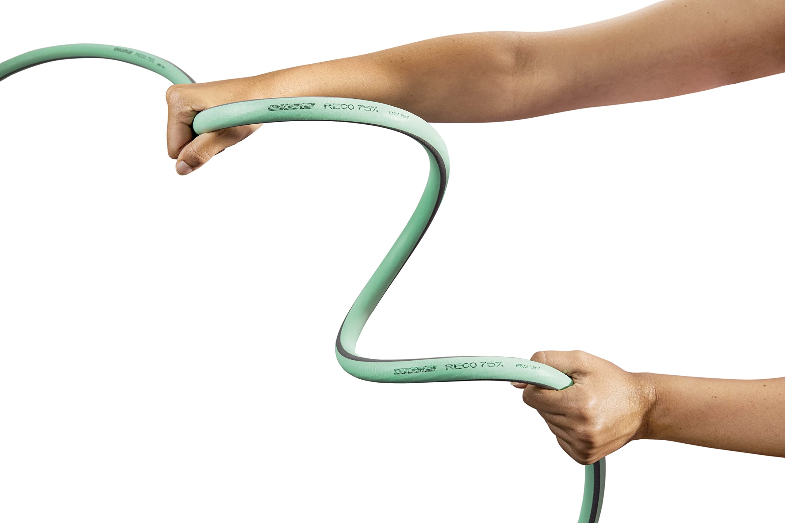 G.F. SRL Tubo RECO de 25 m de Manguera para riego Ø 5/8" de plástico Reciclado en Kit (Rueda ergonómica de 3 chorros, Accesorios, Toma de Grifo). Fabricado en Francia. Color Verde Salvia