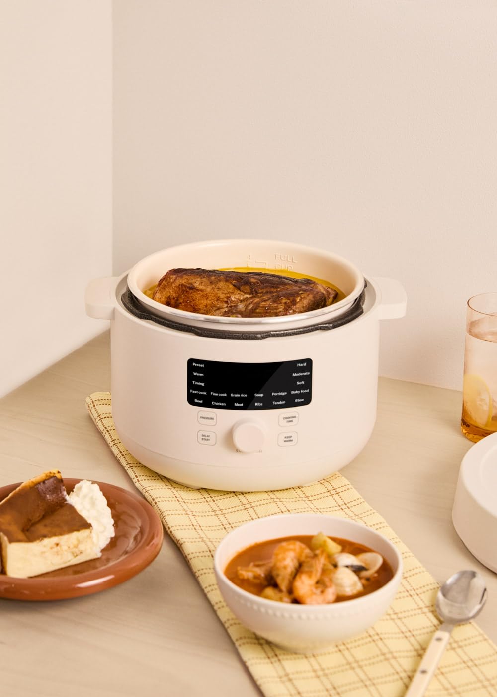 CREATE/PRESSURE COOKER STUDIO/Multifunktioneller programmierbarer elektrischer Schnellkochtopf 4L Cremeweiß / 15 Funktionen, 24h Timer, Keramik-Antihaftbeschichtung, Sicherheitsventil, 1200W