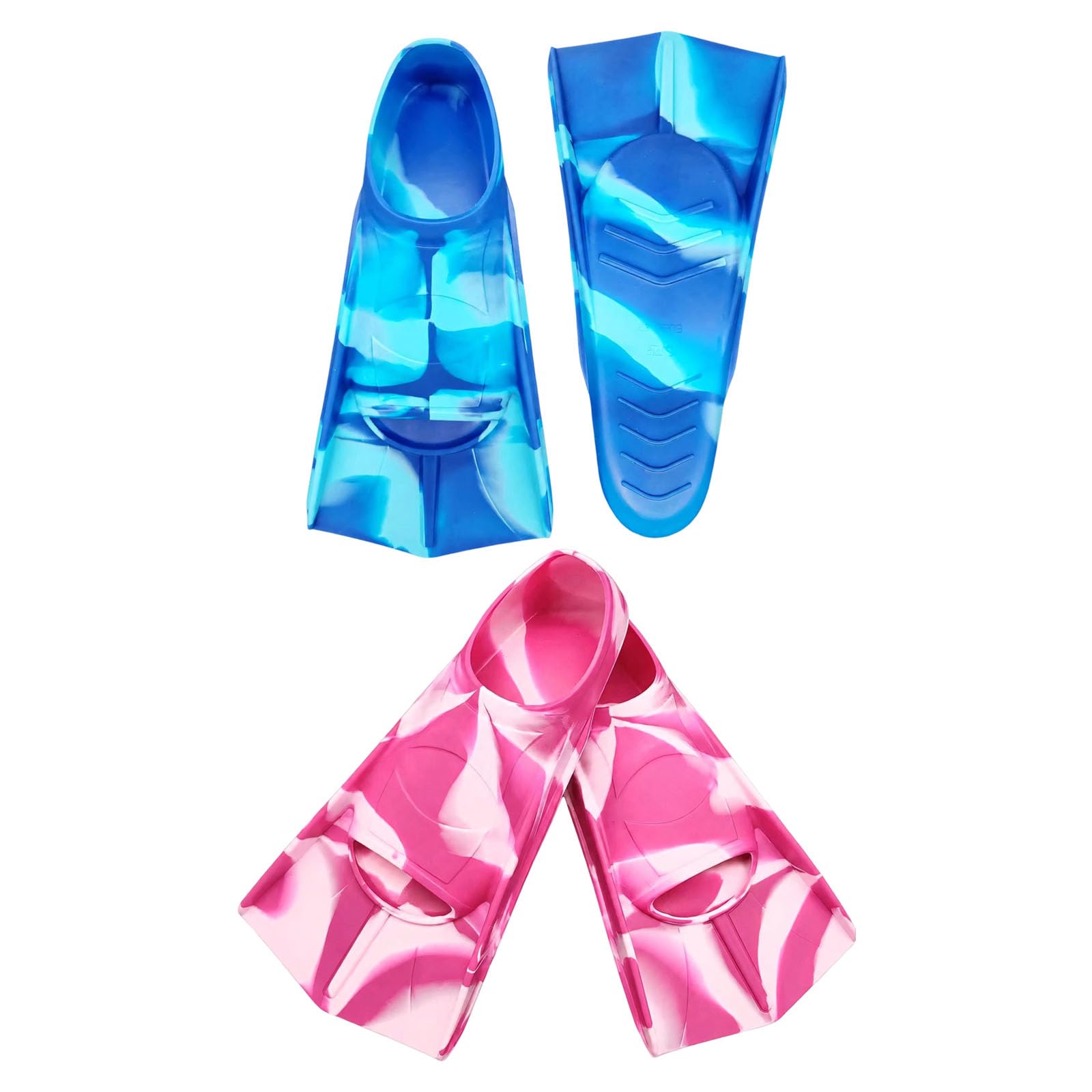 Pratica snorkeling in piscina con pinne