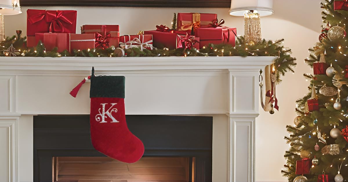 Evergreen Rot und Grün SAMT Strass Monogramm Weihnachtsstrumpf – K