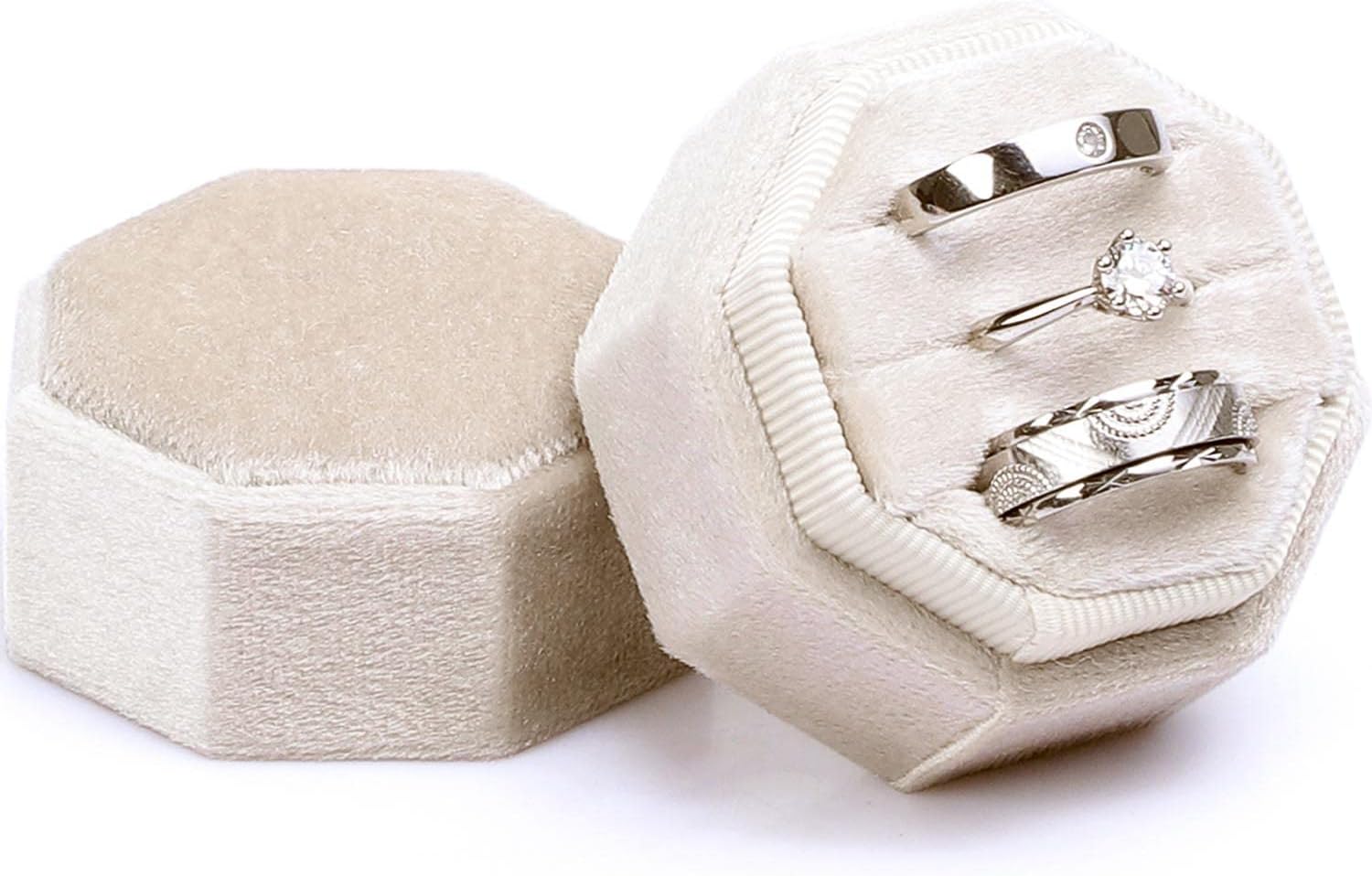 WantGor Velvet Ring Box, 3 Slots Jewelry Ring Gift Box Vintage Ring Display Holder Case for Wedding Ceremony Proposal Engagement (Beige)
