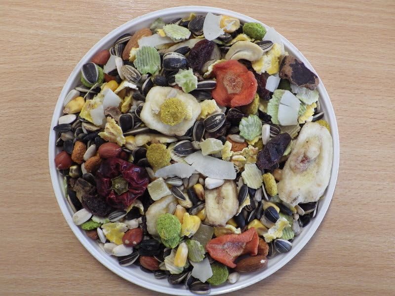 Superpet Fruity Parrot Food 10kg, Bird Seed with Mixed Fruit, Sunflower Seeds and Sunflower Hearts Bird Food, Parrot Treats