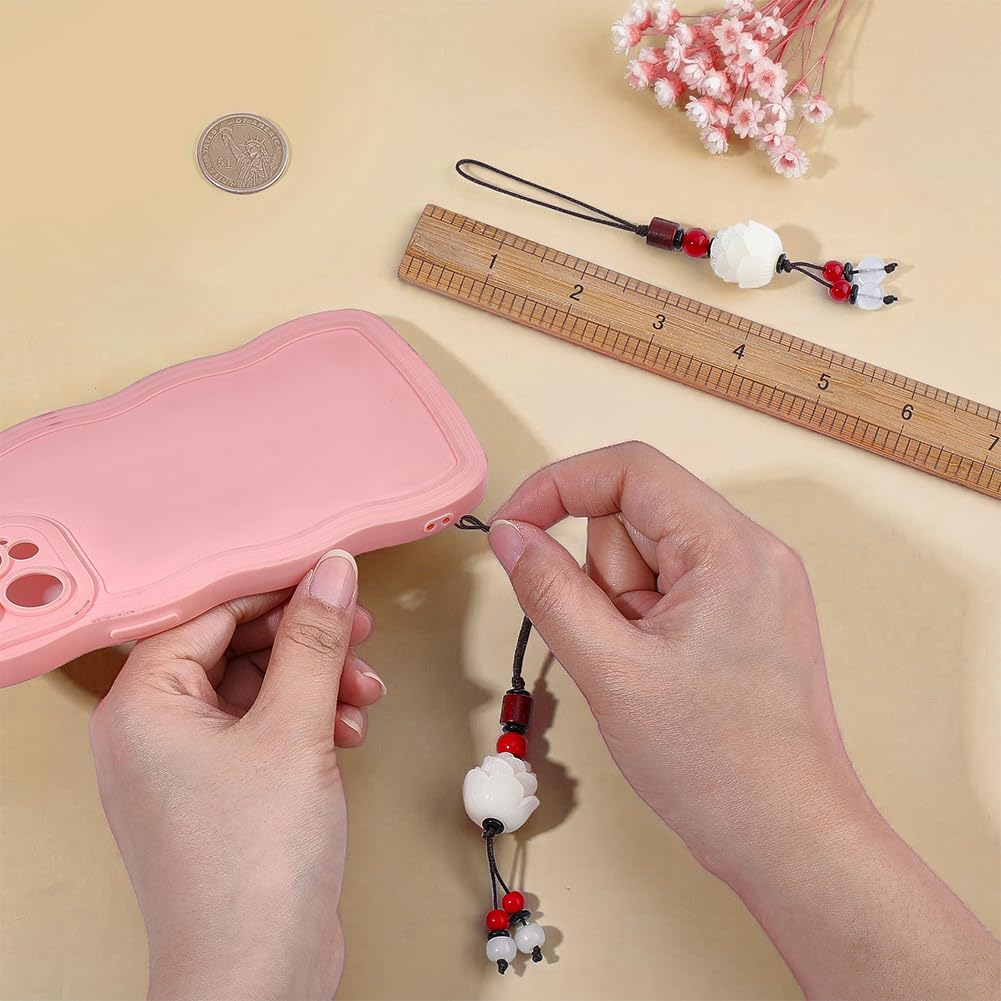 FINGERINSPIRE 2 Pièces Dragonne Lotus pour Téléphone 135~140mm de Long Charm Téléphone Lotus Perles Résine 2 Styles Accessoire Téléphones Fleur Résine pour Décoration Quotidienne et Cadeaux Expression