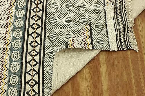 Tapis géométrique en coton grand format pour habiller un sol froid - 8