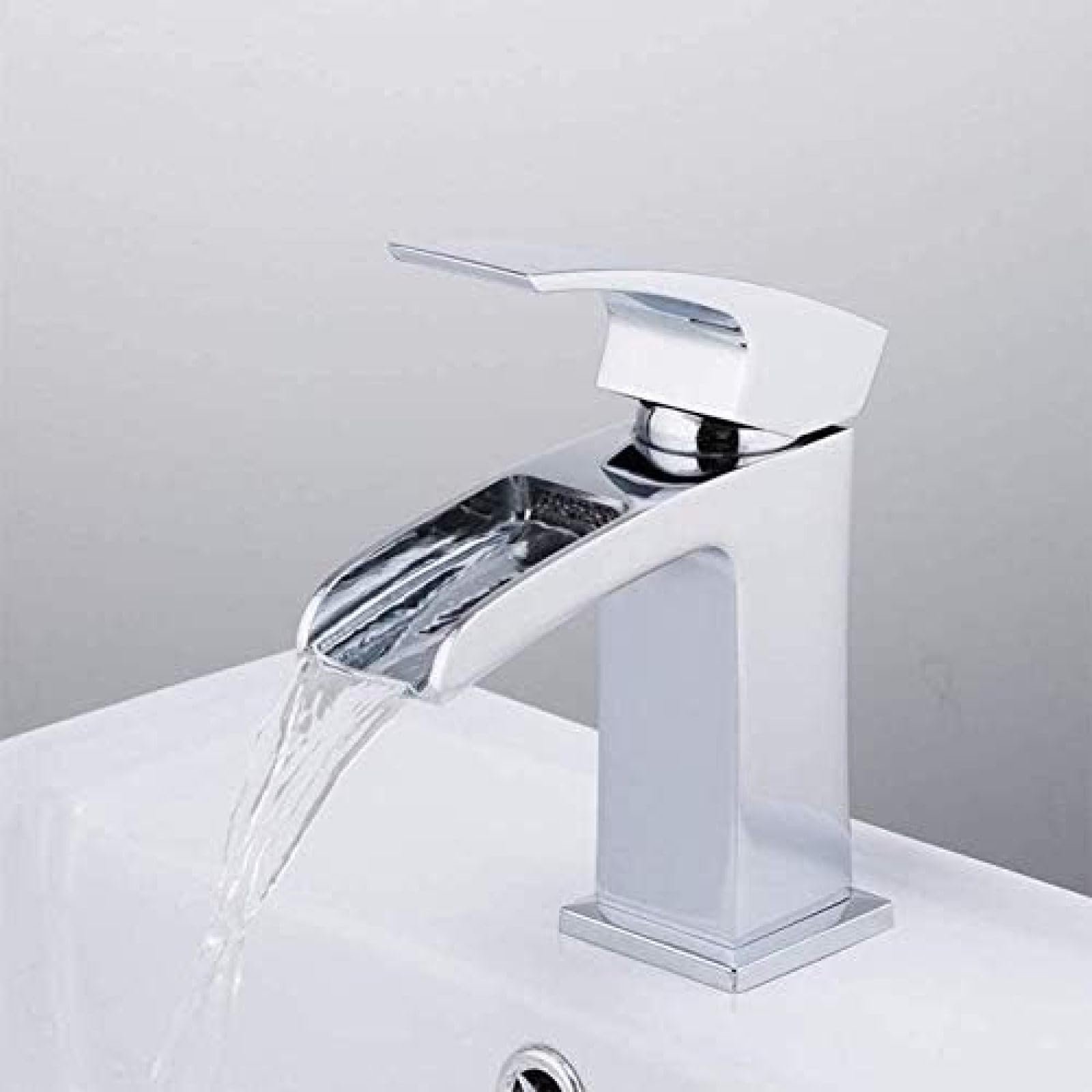 Grifo monomando de latón cromado con diseño moderno de cascada 7