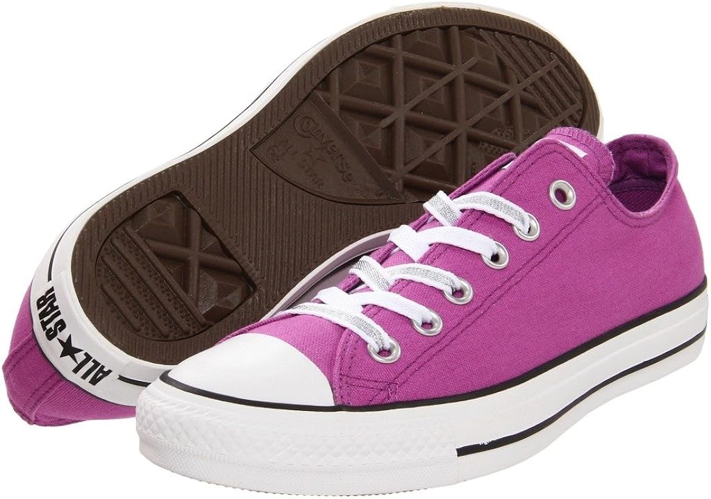 118 converse sneakers