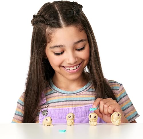 Miniatura 8 de Little Live Pets - Mamá Surprise Minis. Alimenta y nutre a un pequeño conejito dentro de su cabaña para que pueda ser mamá. Ella tiene 2, 3 o 4